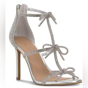 🪩 Sparkle - Nolino Beaded Bow T-Strap Dress Sandals🪩